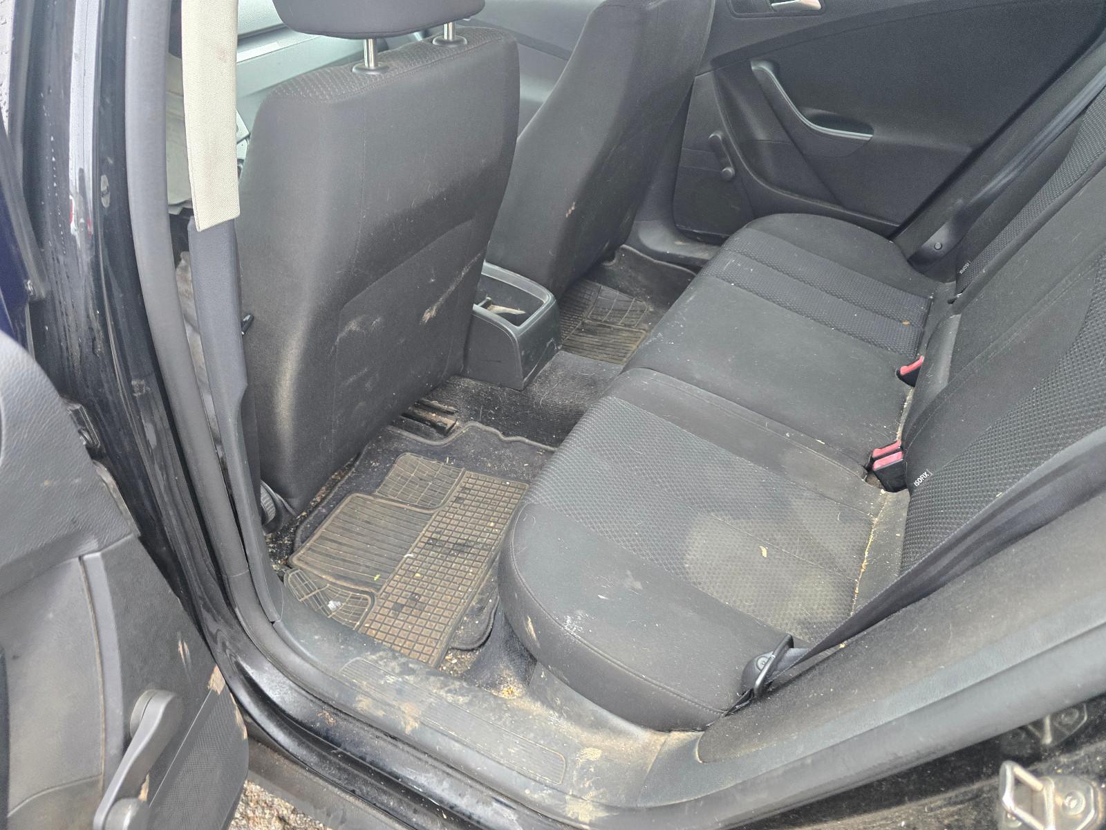 Volkswagen Passat 2009 — photo 7