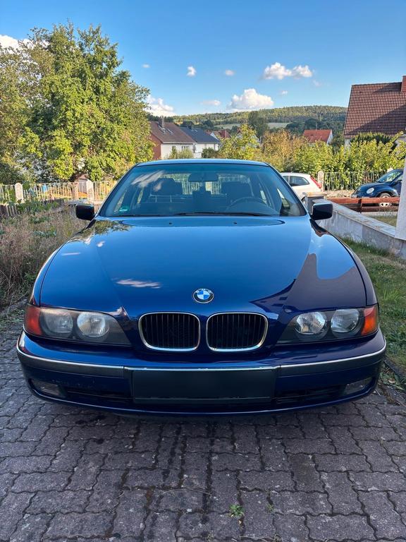 BMW 523