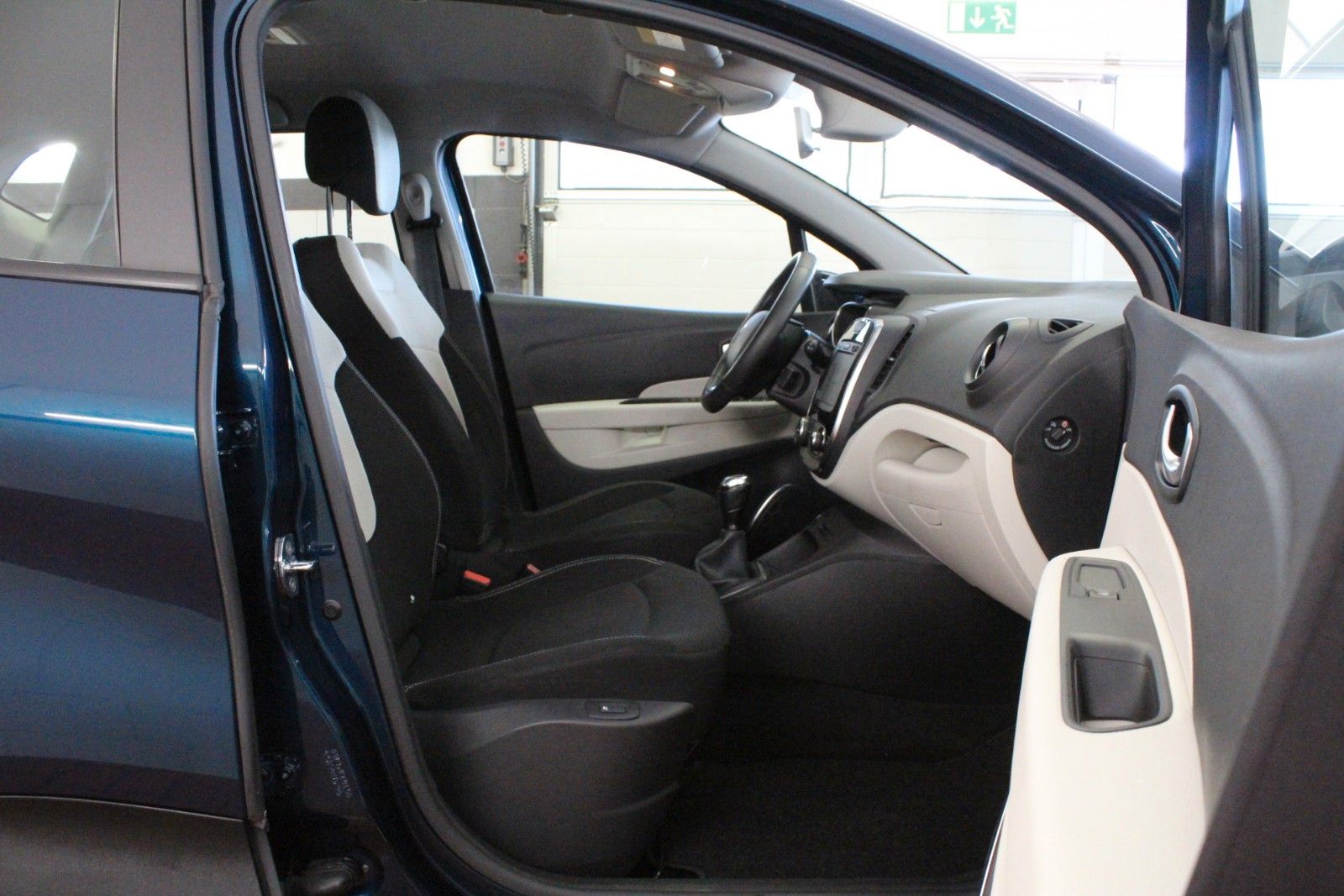 Fahrzeugabbildung Renault Captur TCe 90 Experience *Navigation*
