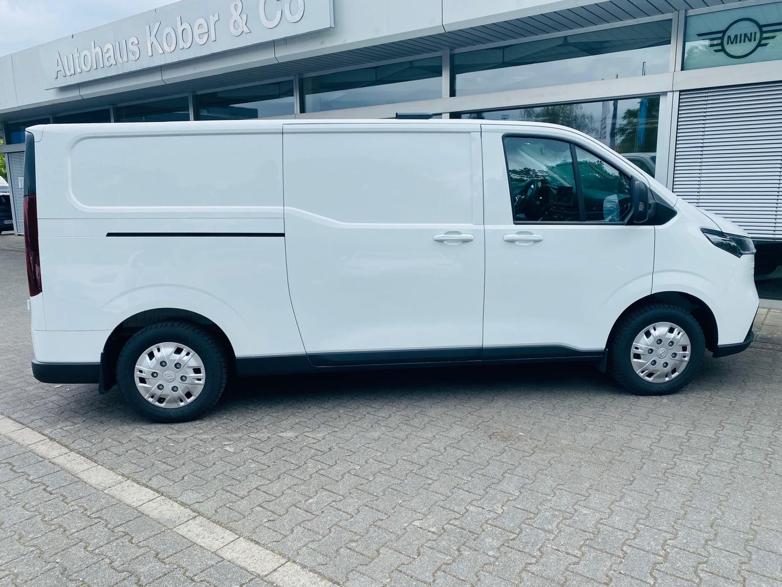 Fahrzeugabbildung Maxus eDeliver 7 L2 3,5 77kwH 3SI+NAVI+LED+SHZ+KAM+ACC