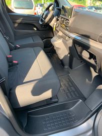 Bild 18 Opel Vivaro Kombi XL 9 Sitze 8 AT 5 Jahre Garantie