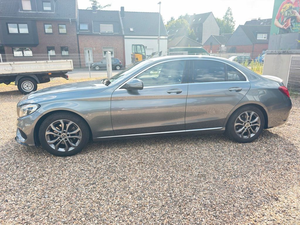 Image of Mercedes-Benz C 220
