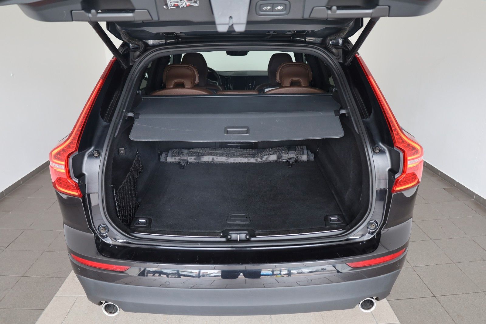 Fahrzeugabbildung Volvo XC 60 Momentum Pro Geartr.Leder,Navi,SH, Kamera