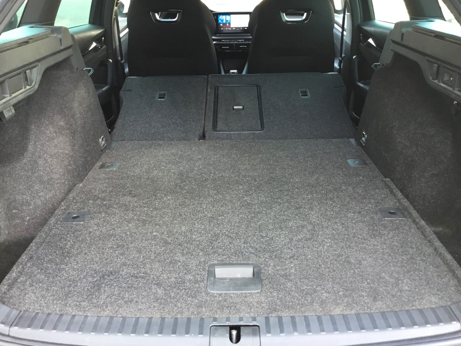 Fahrzeugabbildung SKODA Octavia Combi RS 2.0 TSI DSG+AHK+Head up+Matrix