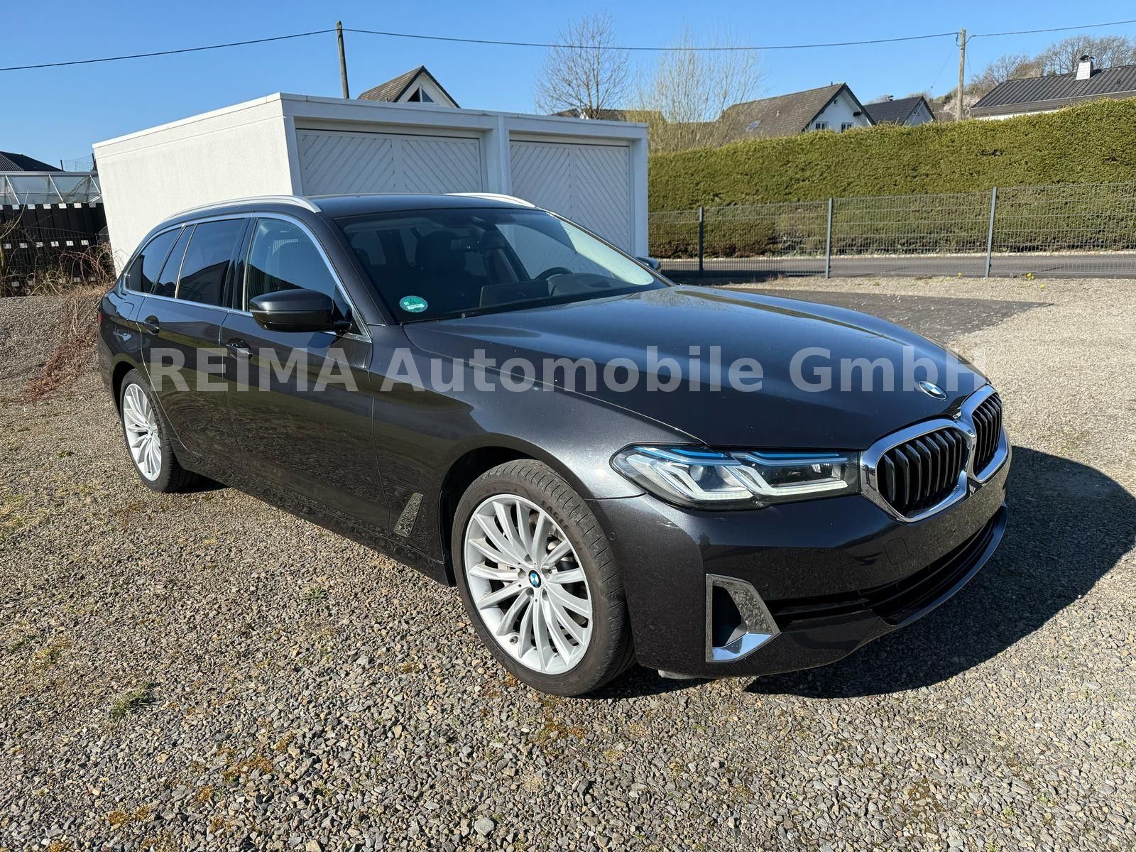 Fahrzeugabbildung BMW 530i Touring xDrive,Laser,TV,Fond-Entertainment