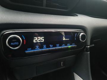 Toyota Yaris - 12