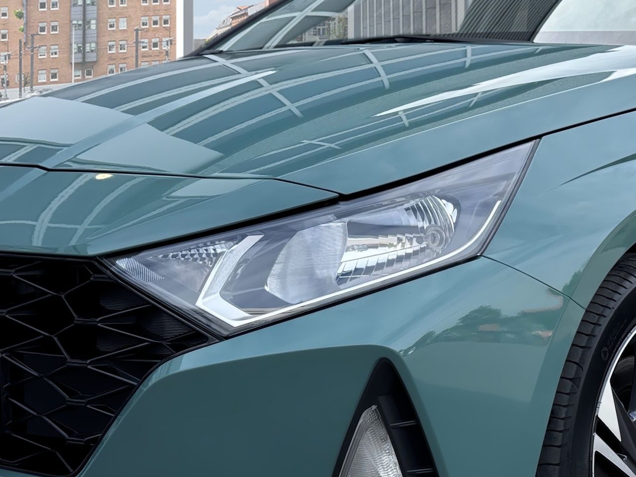 Fahrzeugabbildung Hyundai i20 EDITION 30 SHZ*NAVI*KAMERA*LHZ*DAB*CARPL*USB