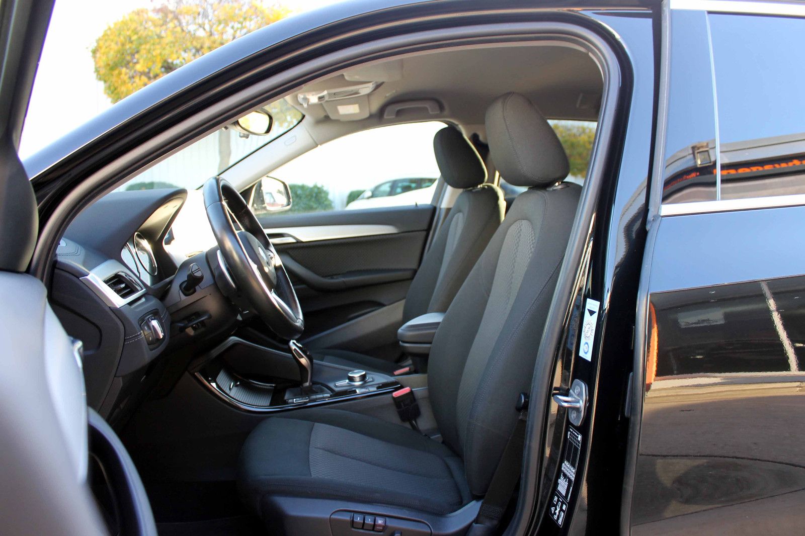 Fahrzeugabbildung BMW X2 xDrive 25d Advantage ACC KAM SHZ LHZ HUD NAV