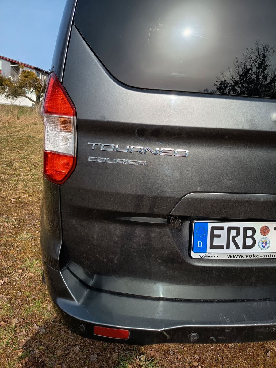 FORD Tourneo Courier