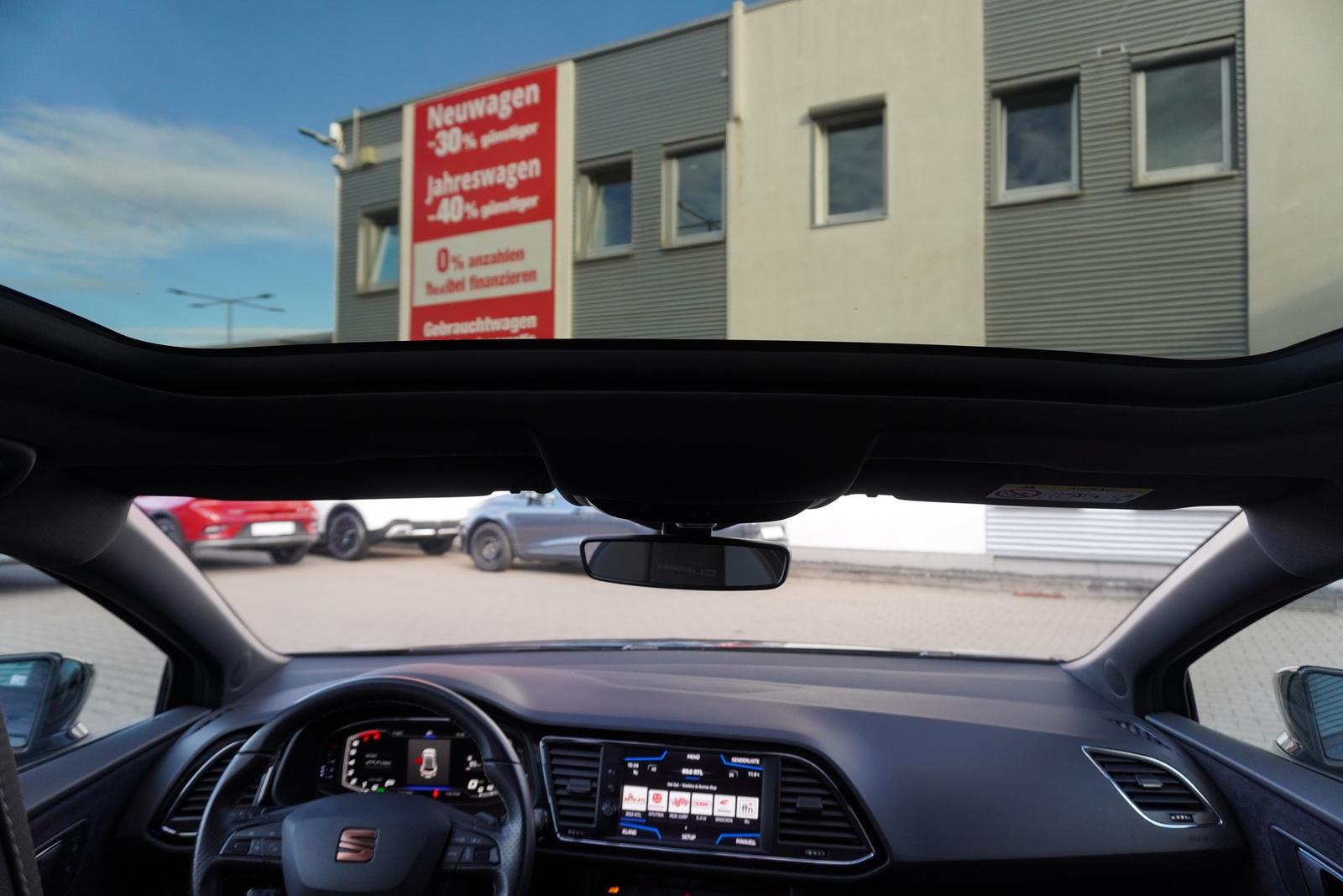 Seat Leon ST 2.0 Cupra 300 4Drive LED Navi Panorama