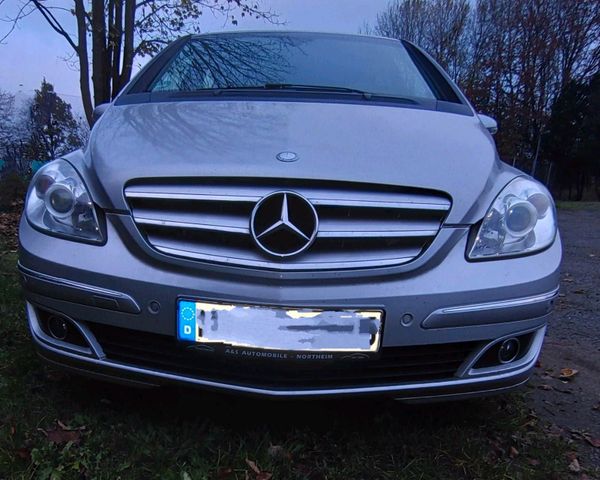 Mercedes-Benz Merzedes Benz  B200 W245