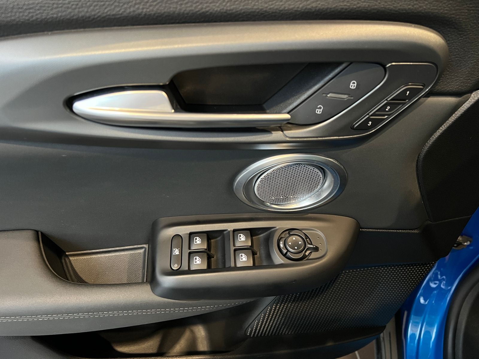 Fahrzeugabbildung Alfa Romeo Tonale Ti H&K LED NAVI ALU