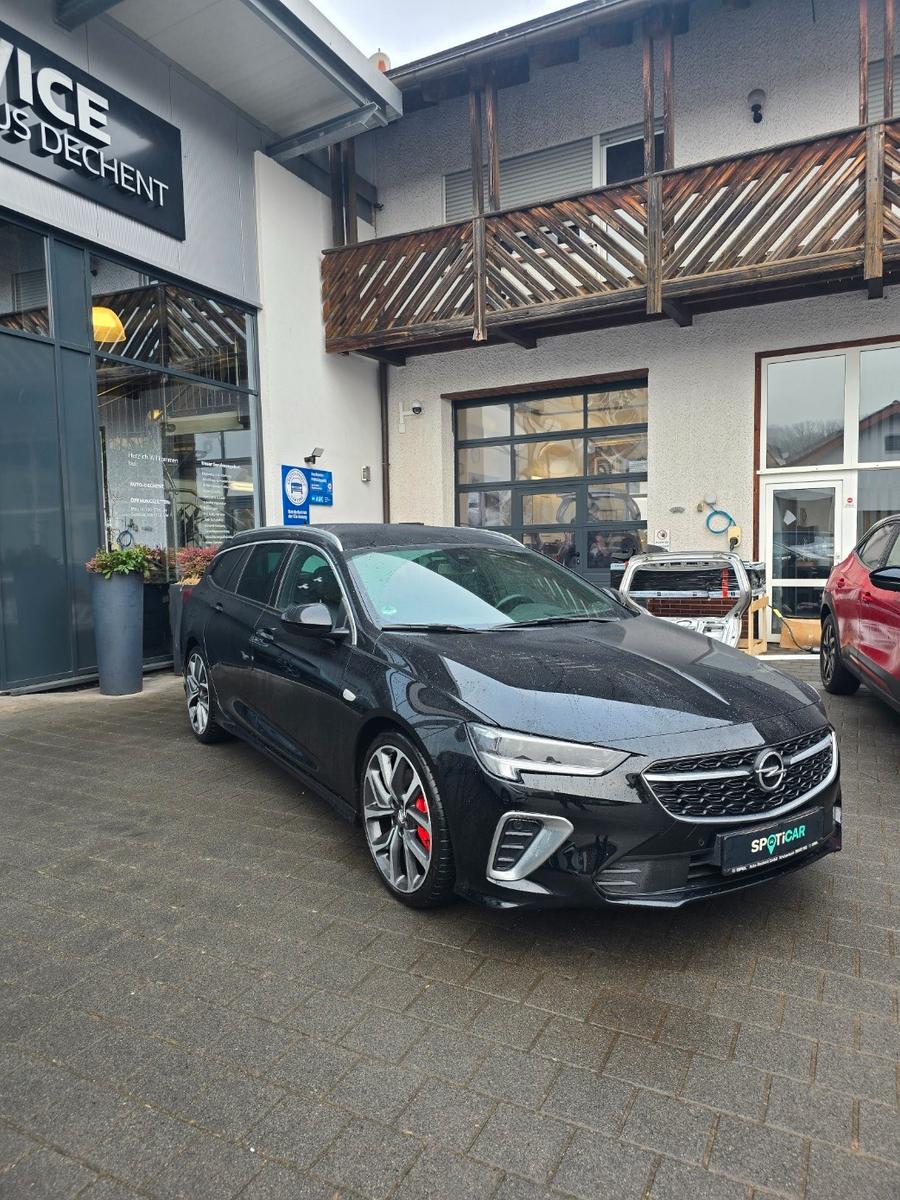 Opel Insignia B Sports Tourer GSi 4x4