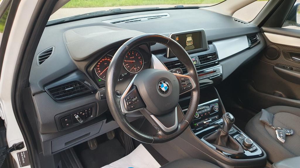 BMW 218