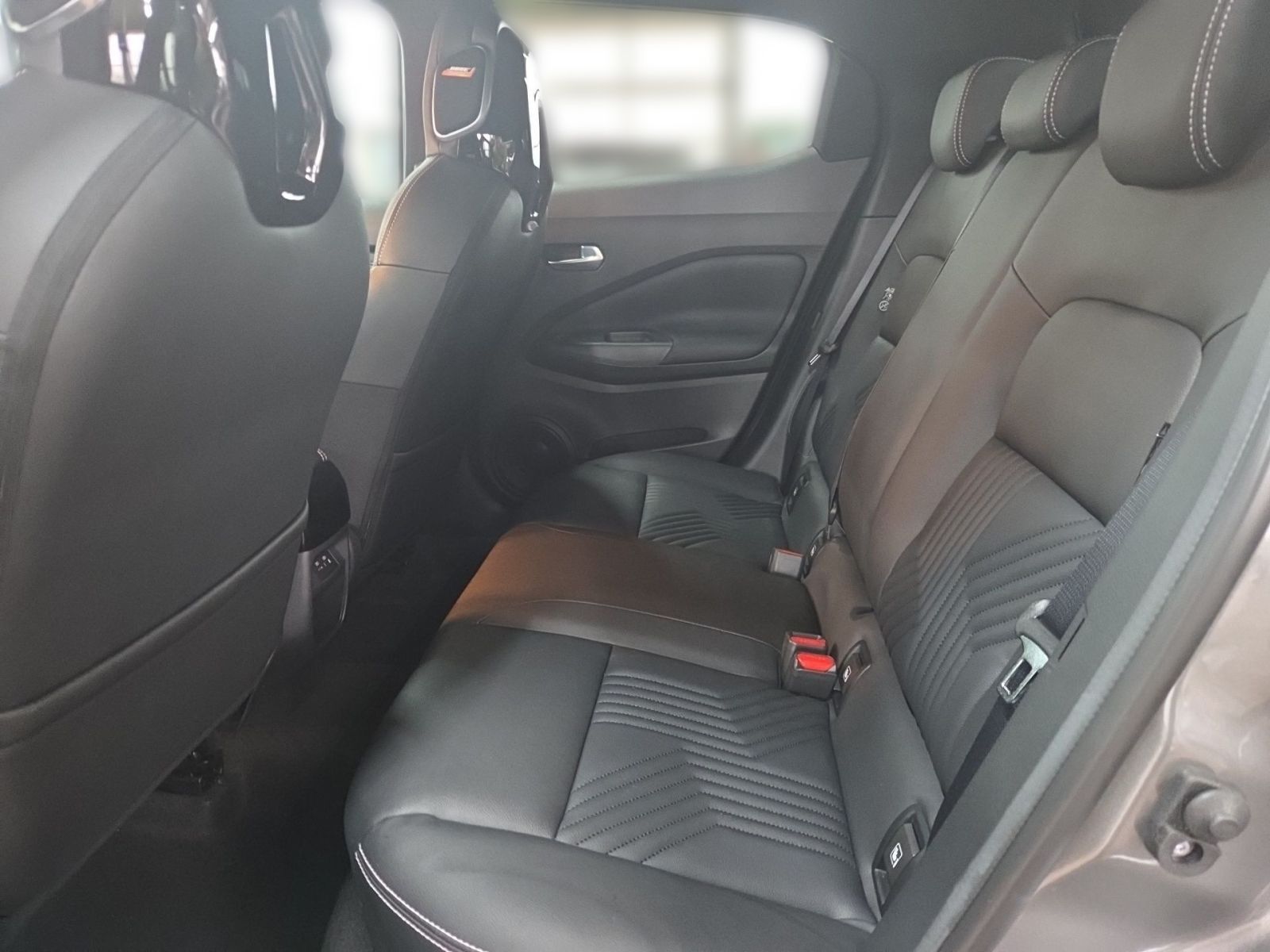 Fahrzeugabbildung Nissan Juke 1.6 Hybrid Tekna Hybrid 143 PS Autom. *NAVI