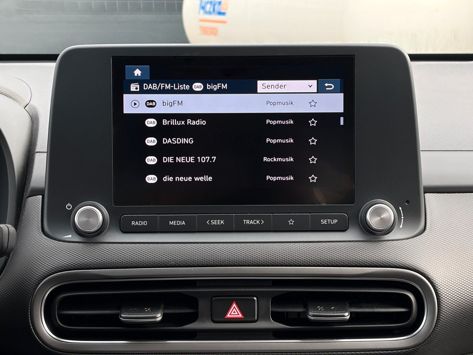 Fahrzeugabbildung Hyundai KONA E Select SHZ LHZ ACC PDC CAM CarPlay Navi