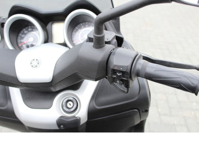 Yamaha X-Max 250 ABS +ARROW