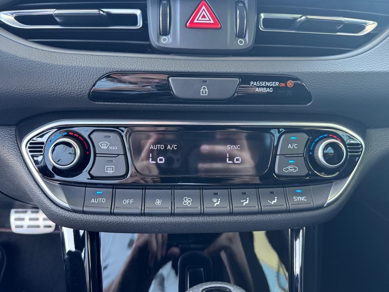 Fahrzeugabbildung Hyundai i30 N-LINE *CARPLAY*NAVI*BT*SHZ*LHZ*