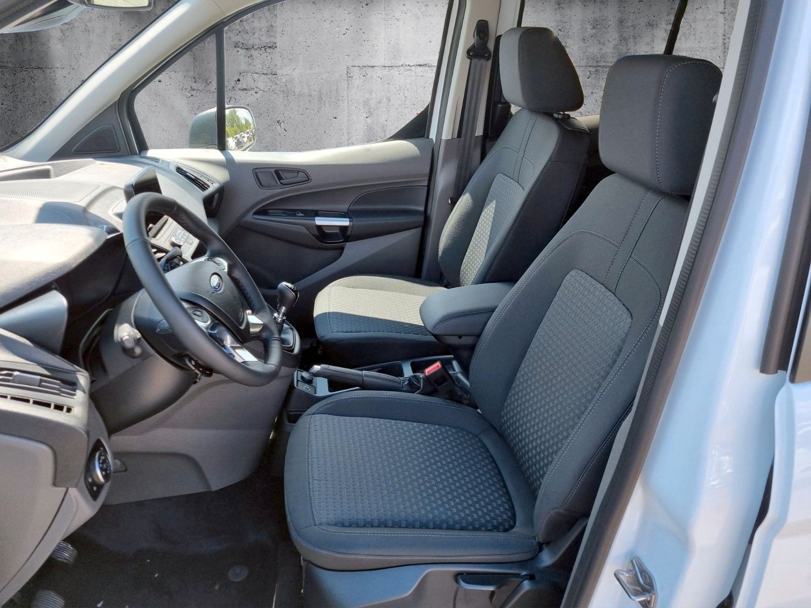 Fahrzeugabbildung Ford Transit Connect Kombi lang Trend