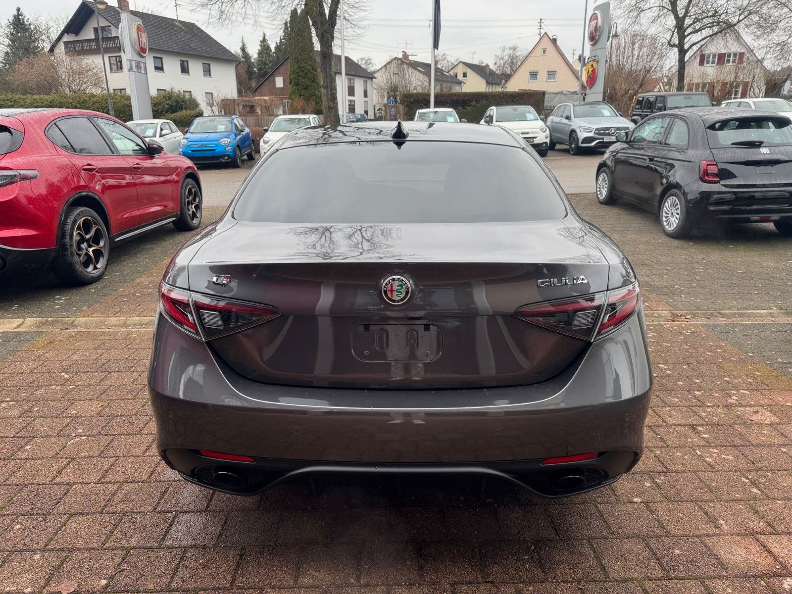 Fahrzeugabbildung Alfa Romeo Giulia 2.0 Veloce AT8-Q4 MEMORY LEDER NAVI KAMER