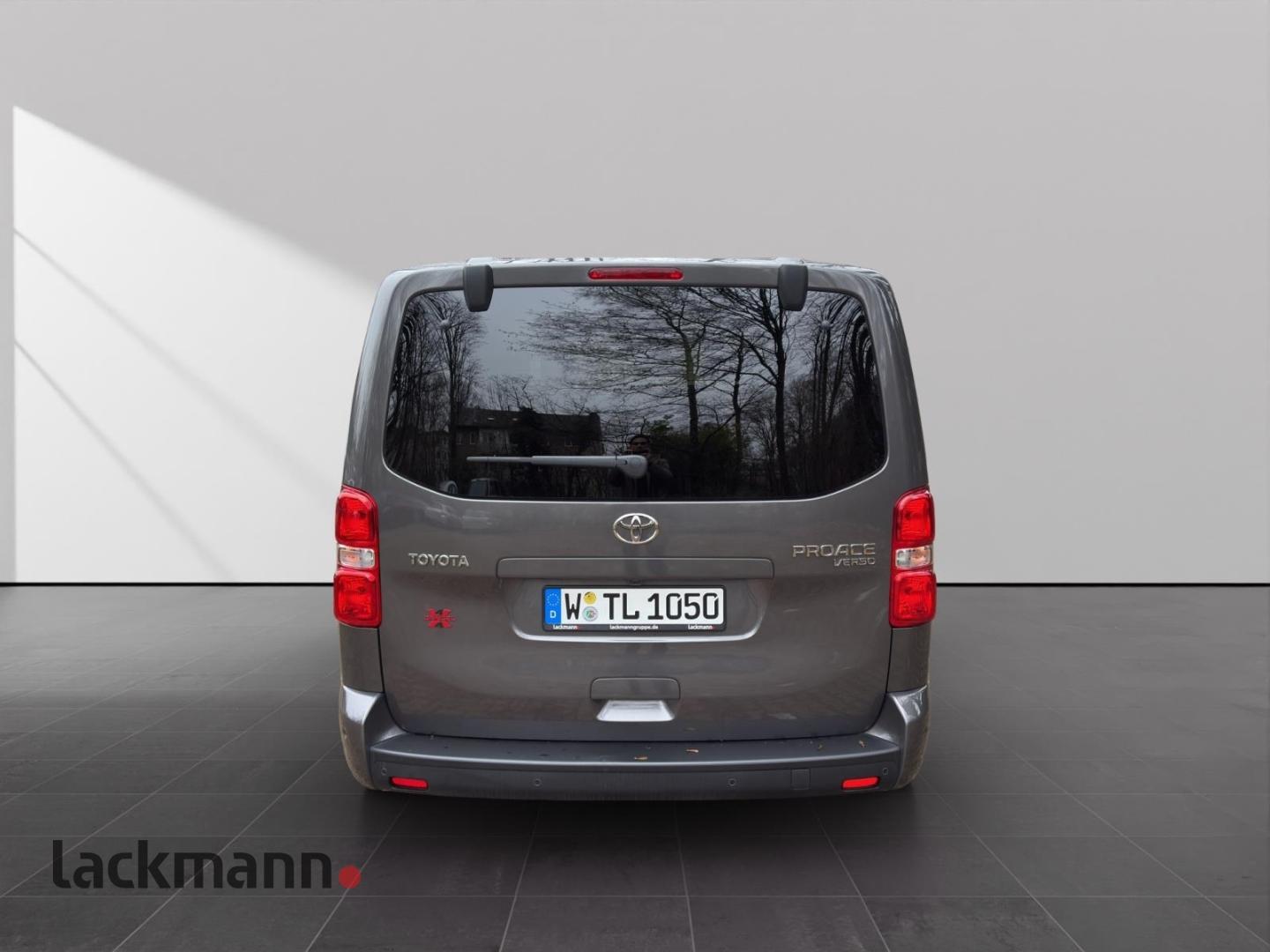Toyota Proace 2.0 L2 4X4 Shuttle Comfort Verso 9 Sitzer