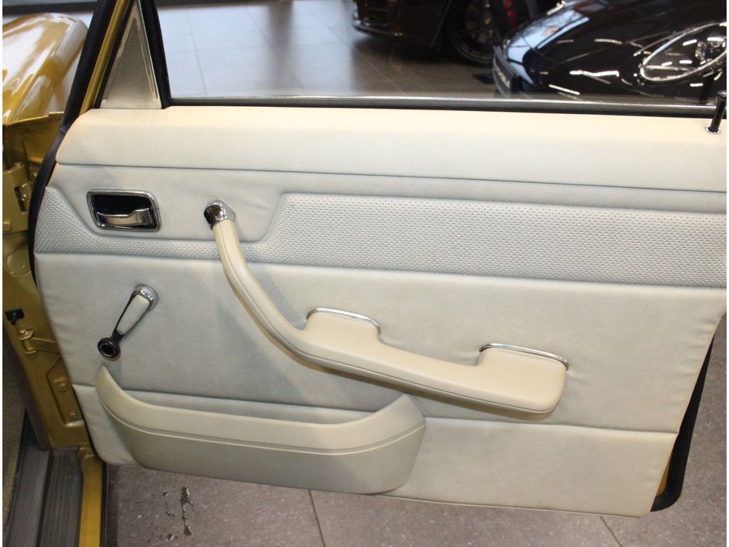 Fahrzeugabbildung Mercedes-Benz 200 W 115 Strich 8*Voll Restauriert*Note 2+