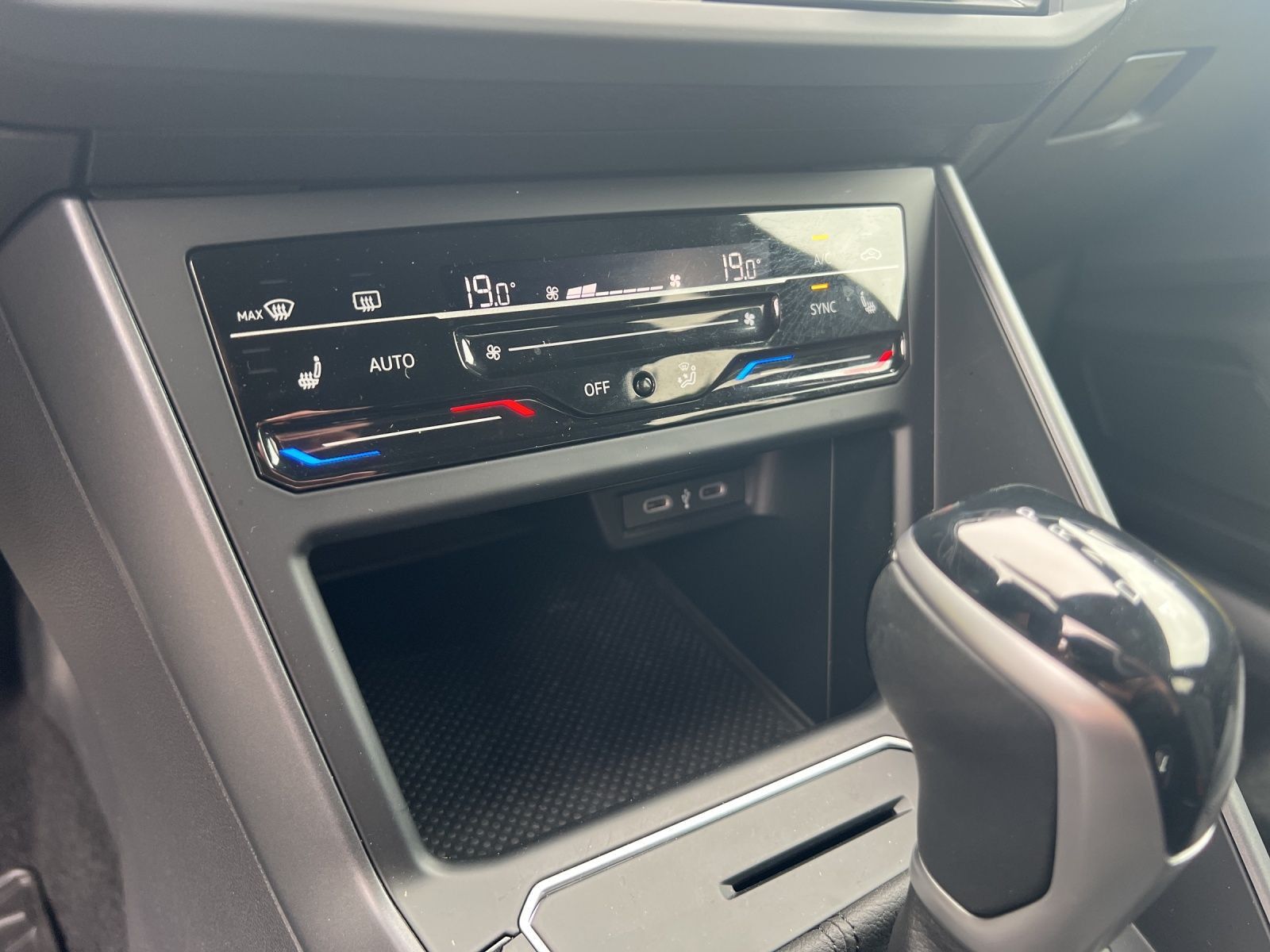 Taigo R-Line 1.5 TSI DSG Navi*Kamera*ACC