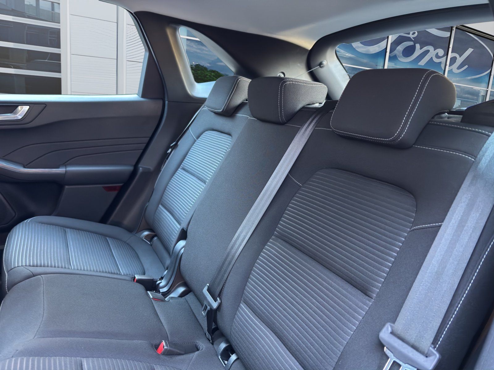 Fahrzeugabbildung Ford Kuga 2.5 PHEV Plug-In Hybrid Titanium