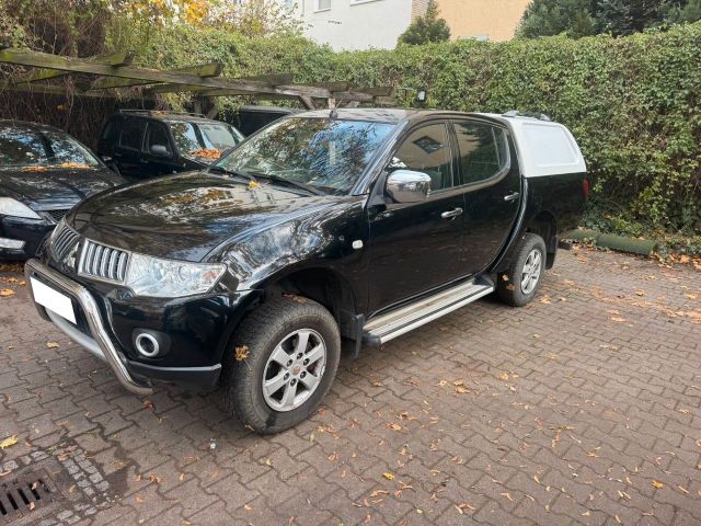 Mitsubishi L200 2.5 DI-D/136CV DC Invite EURO 5