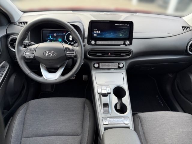 Fahrzeugabbildung Hyundai KONA Trend Elektro 2WD +KLIMA+NAVI+RFK+LED+SHZ+U