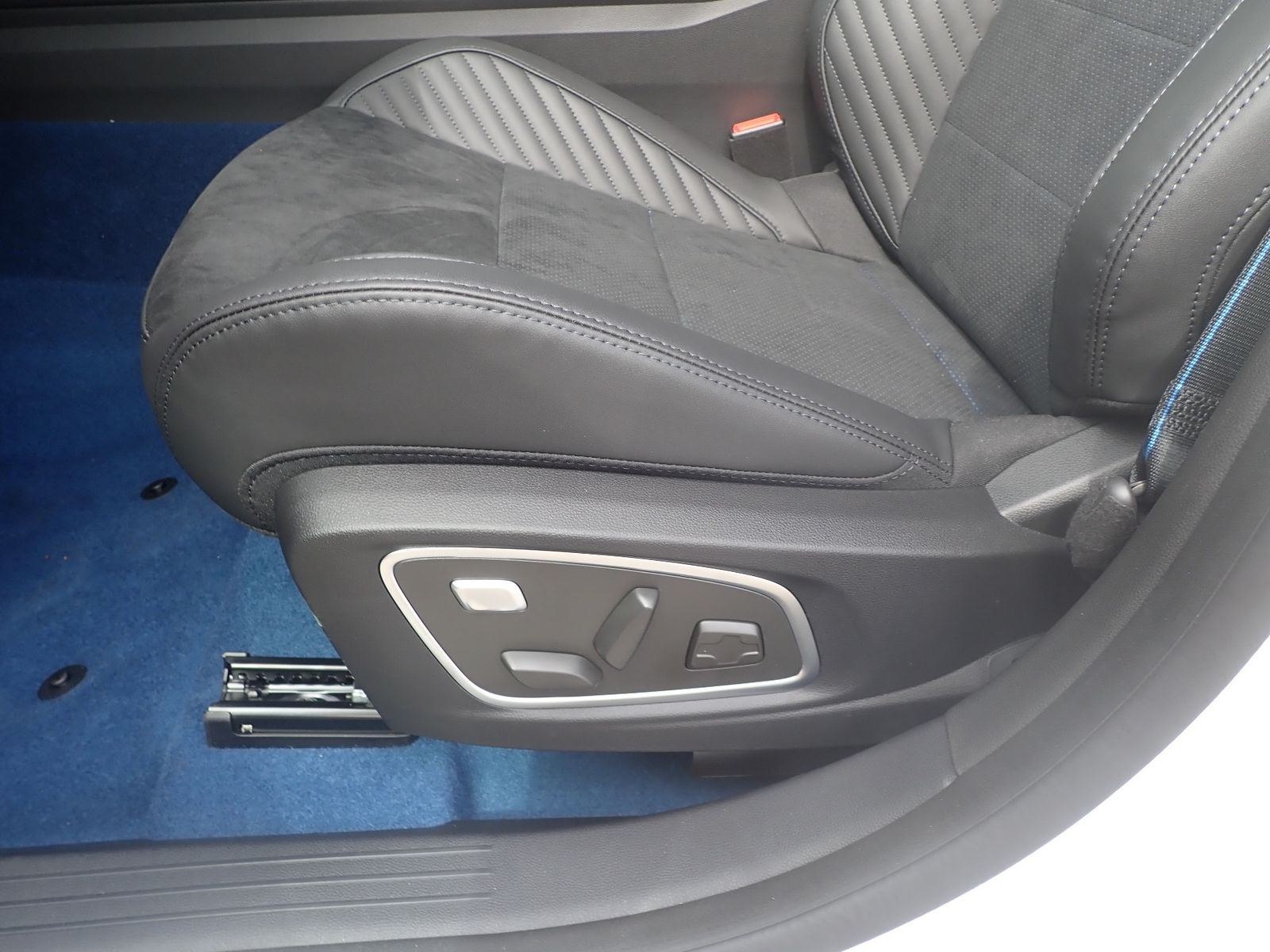 Fahrzeugabbildung Renault Rafale Esprit Alpine E-Tech Plug-in Hybrid 300 4