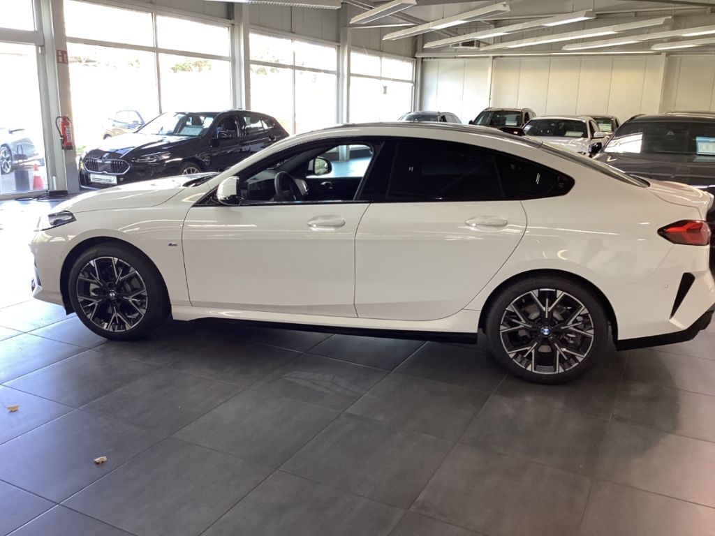 BMW 223 Gran Coupe i xDr. M Sport 18'' IconGlow AHK foto 2