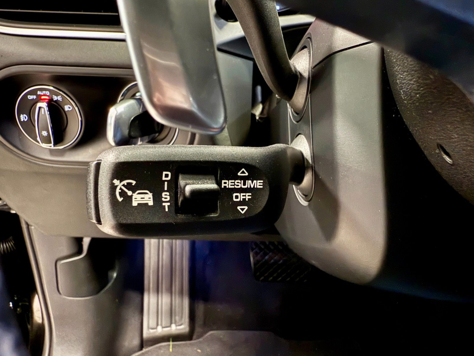 Fahrzeugabbildung Porsche Macan Turbo Luftfederung/AHK/Keyless/ACC