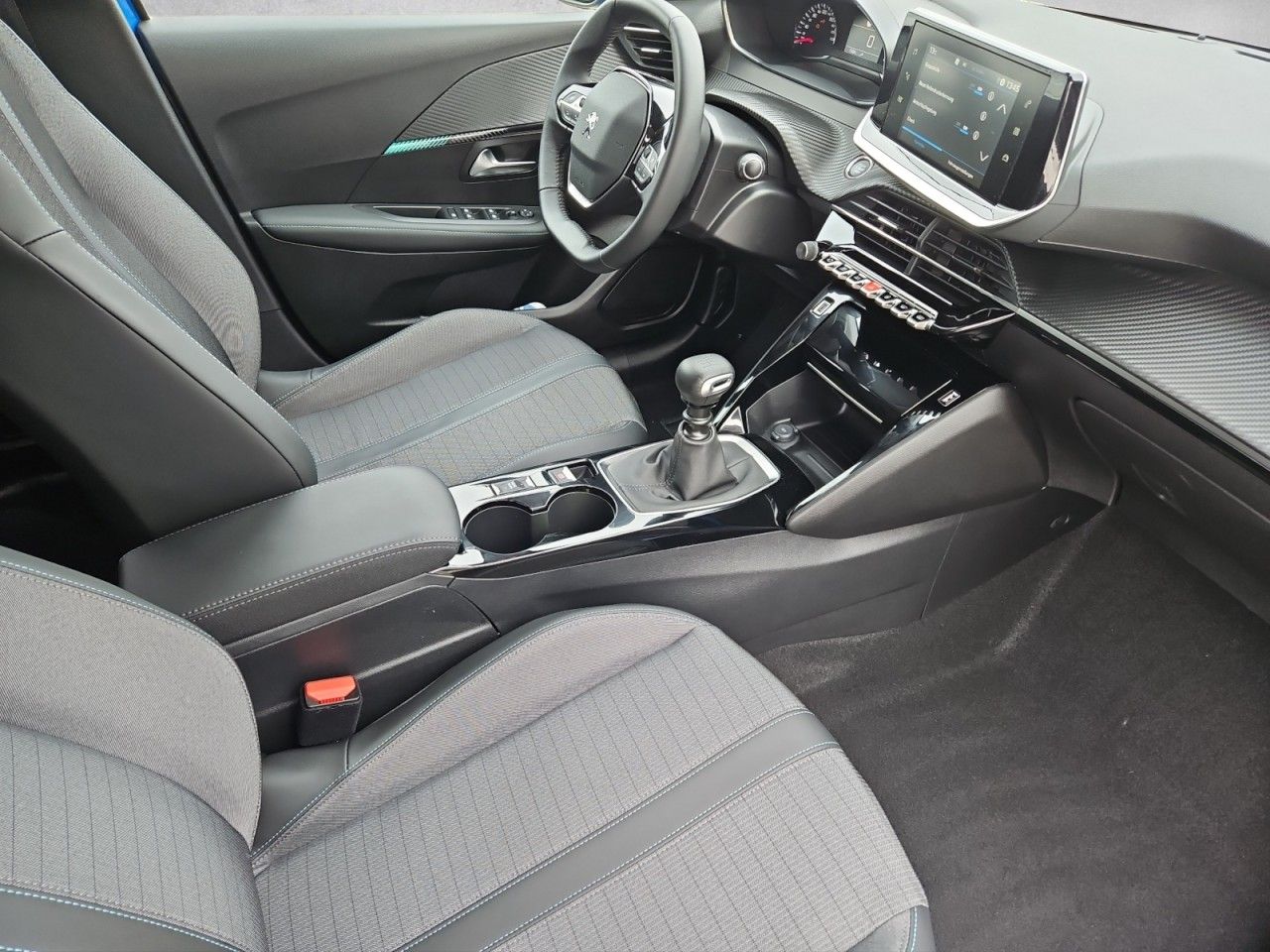Fahrzeugabbildung Peugeot 208 Allure
