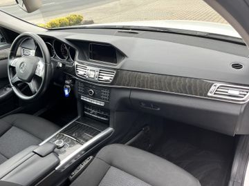 Mercedes E 300 - 6