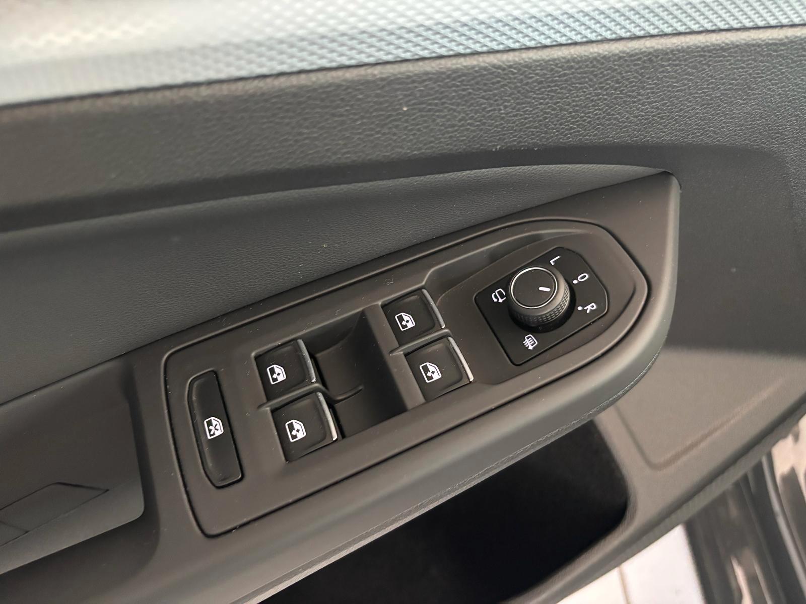 Volkswagen Golf VIII Lim. 1.5 eTSI 1.HAND GOAL NAVI DSG LED, миниатюра 16