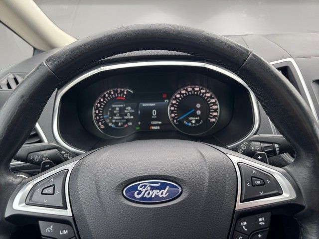 Fahrzeugabbildung Ford S-MAX 2.0Eco Boost Titanium PANO+LED+PARKLENK+AC