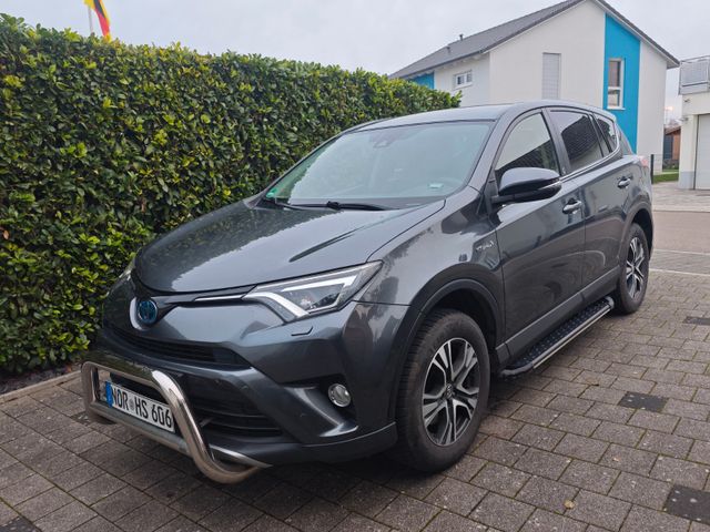 Toyota RAV 4 2,5-l-Hybrid Team Deutschland Auto 4x4...