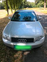 Audi A4 Avant 2,0 - Audi A4 aus 2001: Kombi