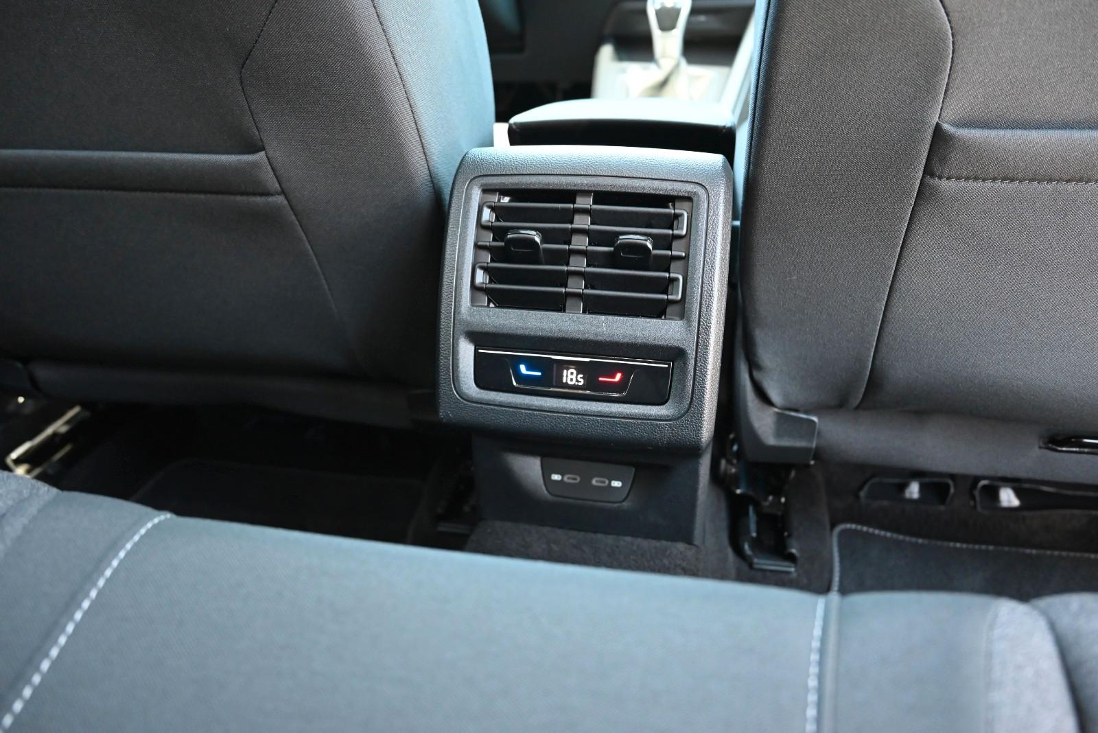 Volkswagen Golf VIII Lim. 1.5 TSI Life/Panorama/AHK/ACC, миниатюра 27