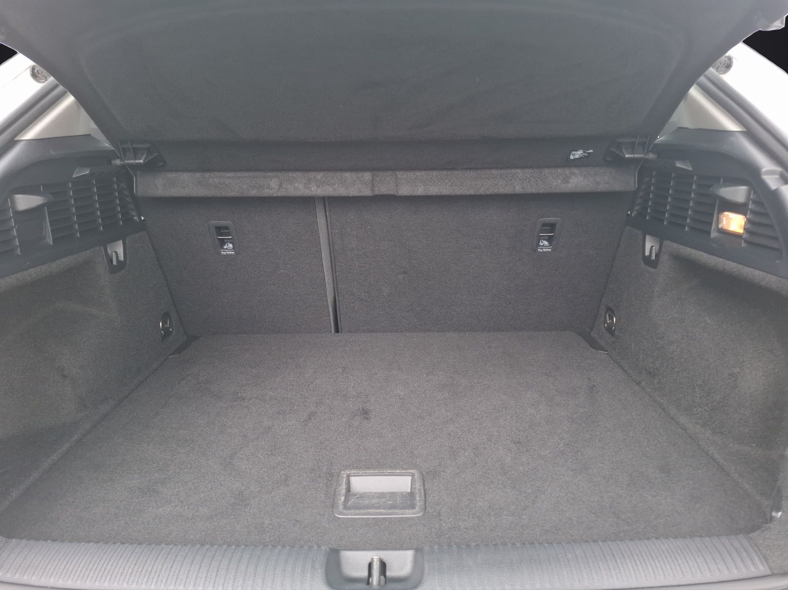 Fahrzeugabbildung Audi Q2 35 TFSI S-tronic LED Navi PDC SH