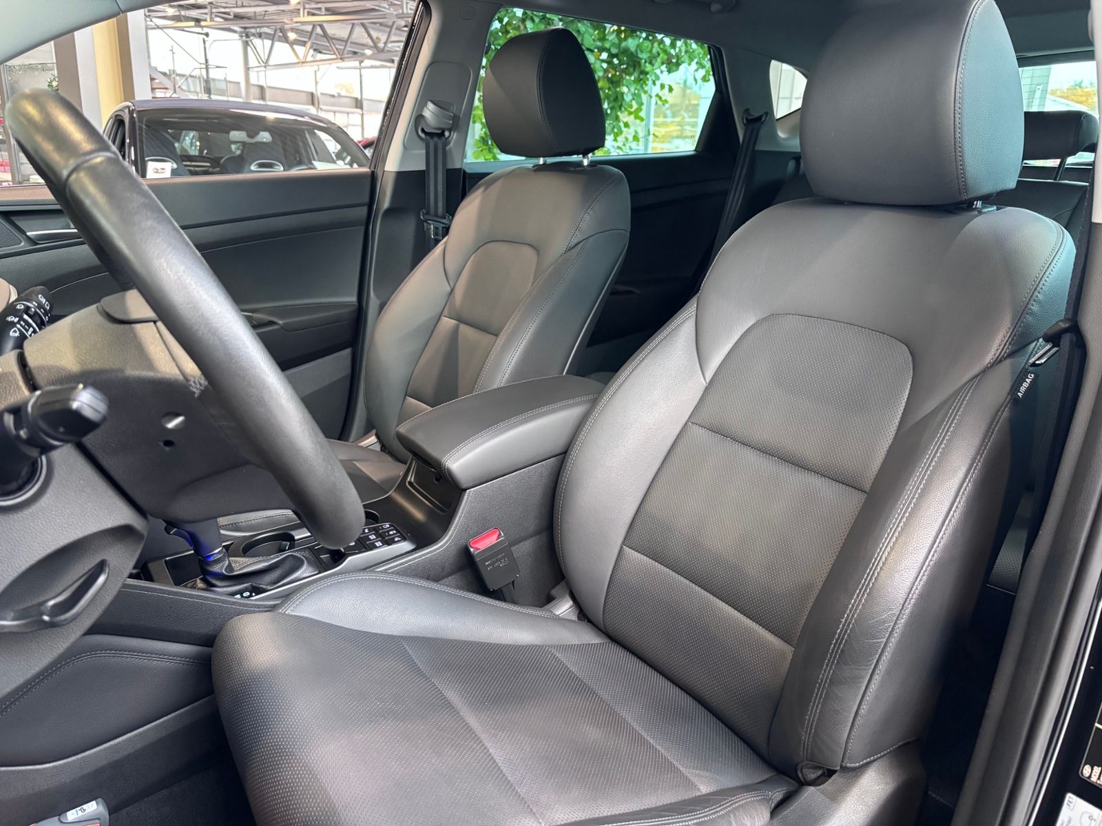 Fahrzeugabbildung Hyundai TUCSON Premium 4WD AHK PANO LED