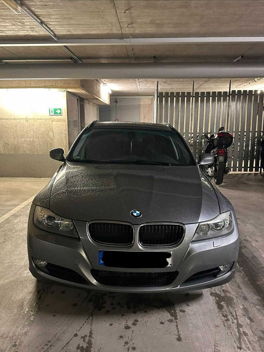 BMW 123 2012 — вигляд ззаду