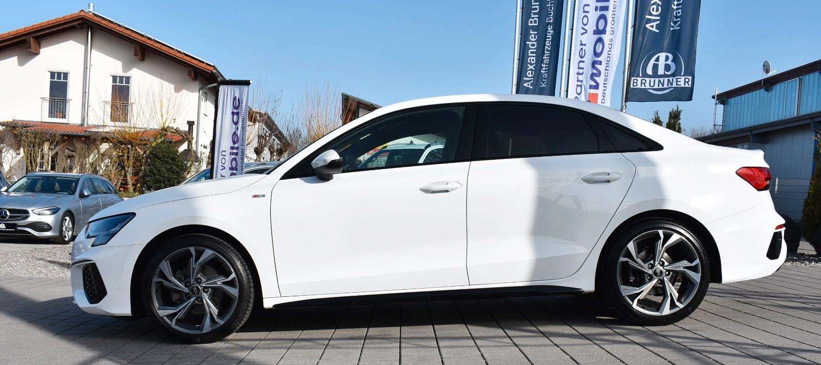 Audi A3 Limousine 35 TFSI S line 1. Hand !!