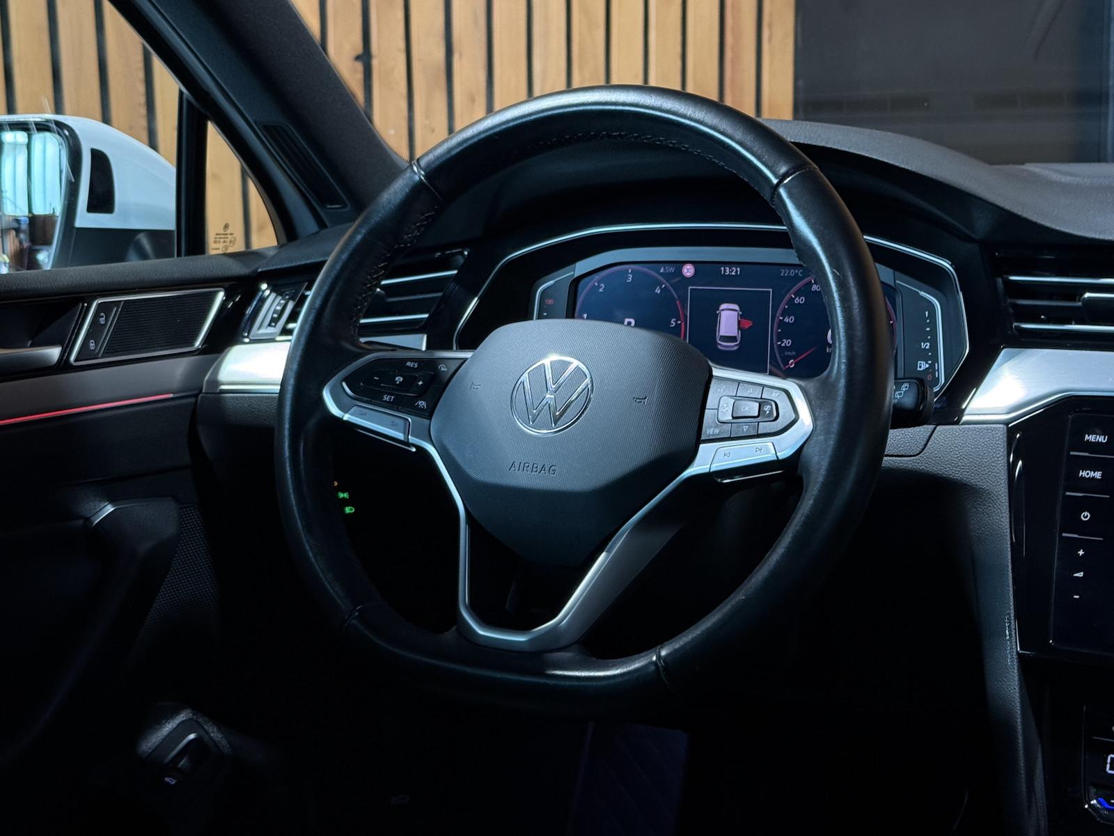Volkswagen Passat TDI Elegance Navi*IQ*Kam*AHK*Pano, миниатюра 22