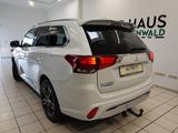 Mitsubishi Outlander PHEV Basis Spirit 4WD - Mitsubishi Outlander: Basis Spirit