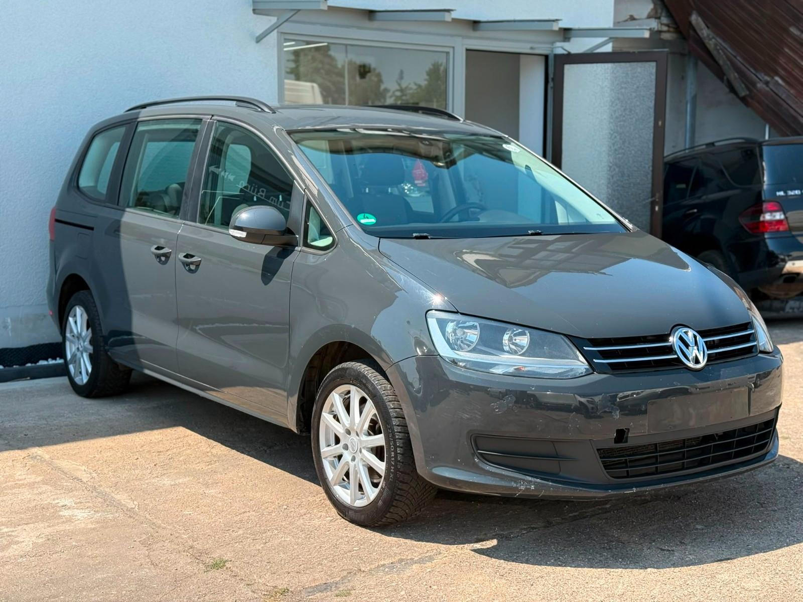 Volkswagen Sharan Trendline BMT*GARANTIE*TÜV-NEU*NAVI*KLIMA