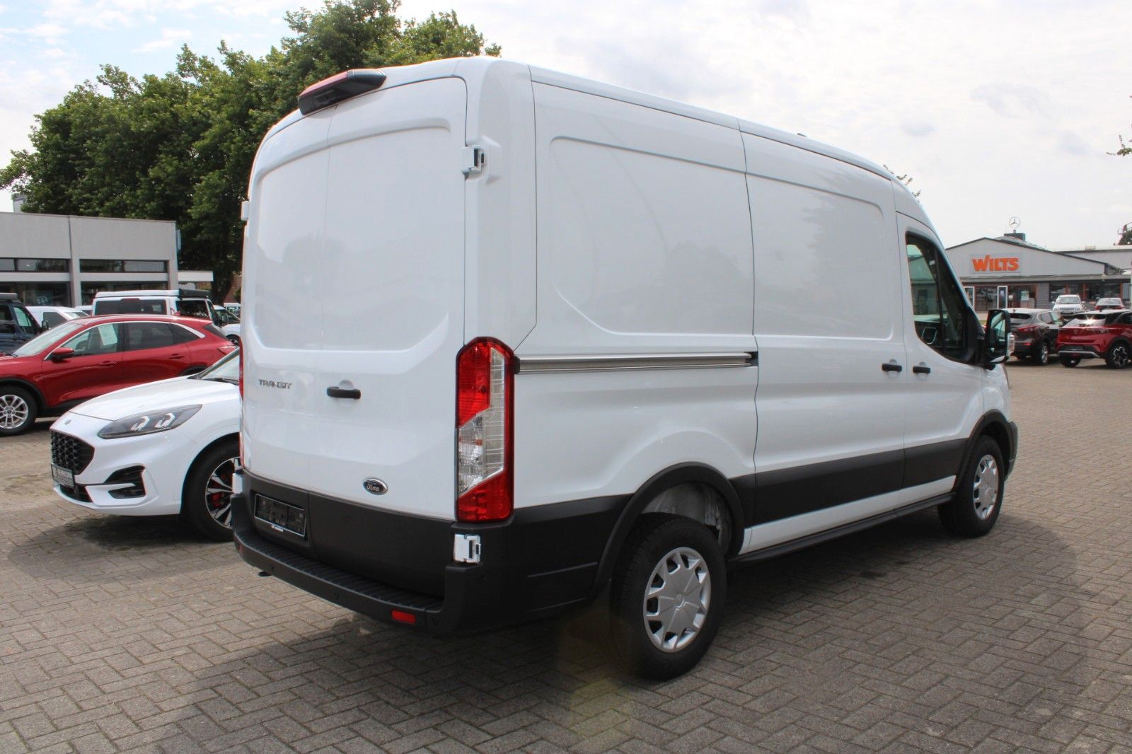 Fahrzeugabbildung Ford Transit 330 L2 TREND Kasten KLIMA AHK