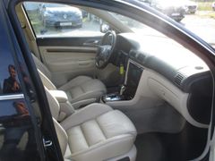 Fahrzeugabbildung Superb Elegance Navi Leder Memory Sitze Bi-Xenon