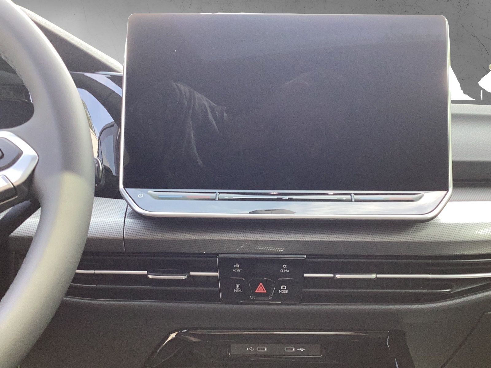 Fahrzeugabbildung Volkswagen Golf VIII eTSI Edition 50 DSG Matrix AHK Pano HU